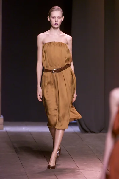 Look 30
